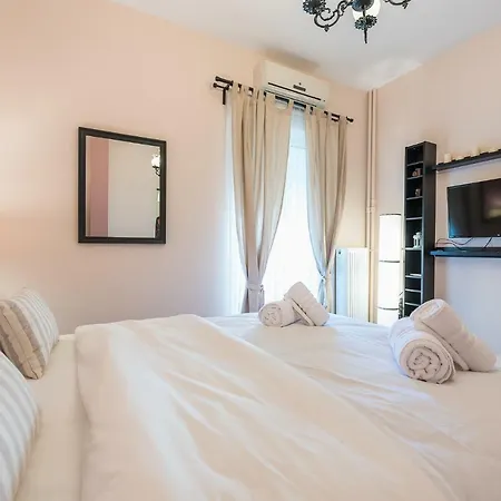 Mini Apartment *